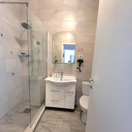 Sea View 公寓 那沃达利